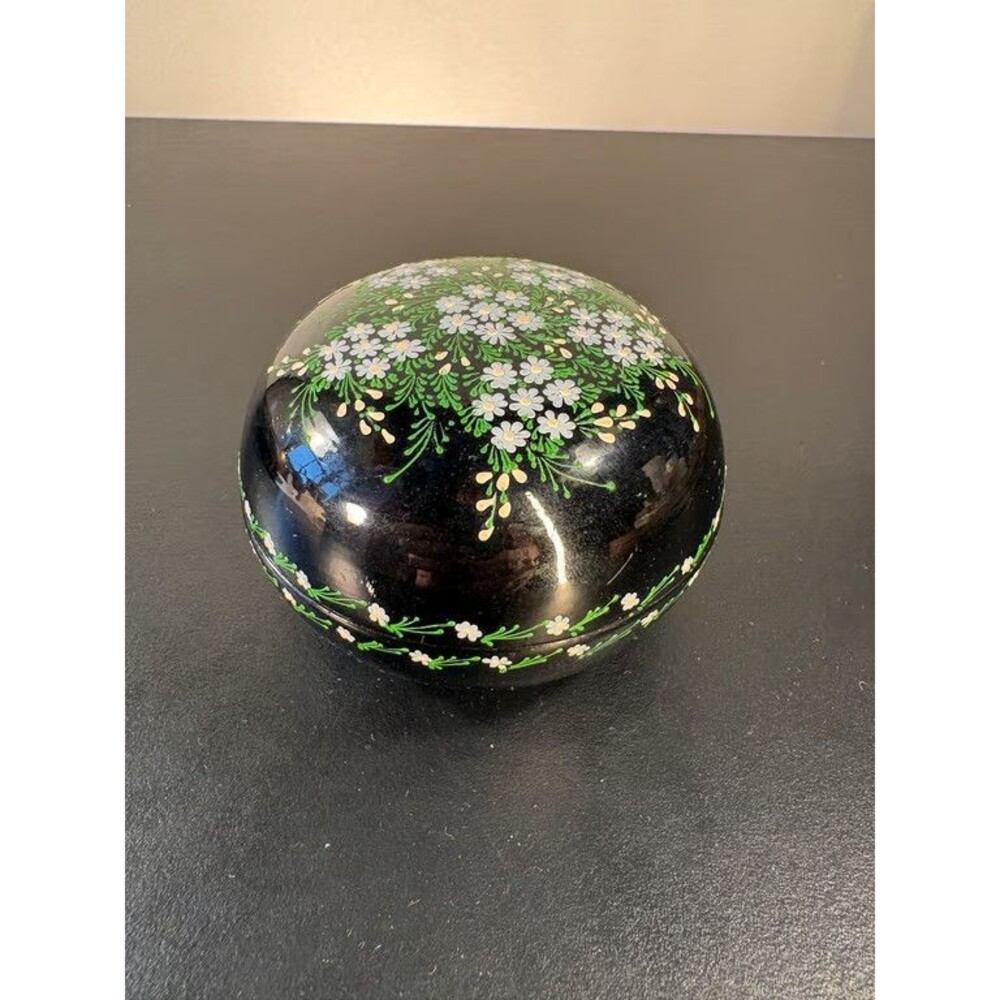 Black Lacquer Lidded Box Round White Blossom Sprays Gloss Hand Painted Trinket
